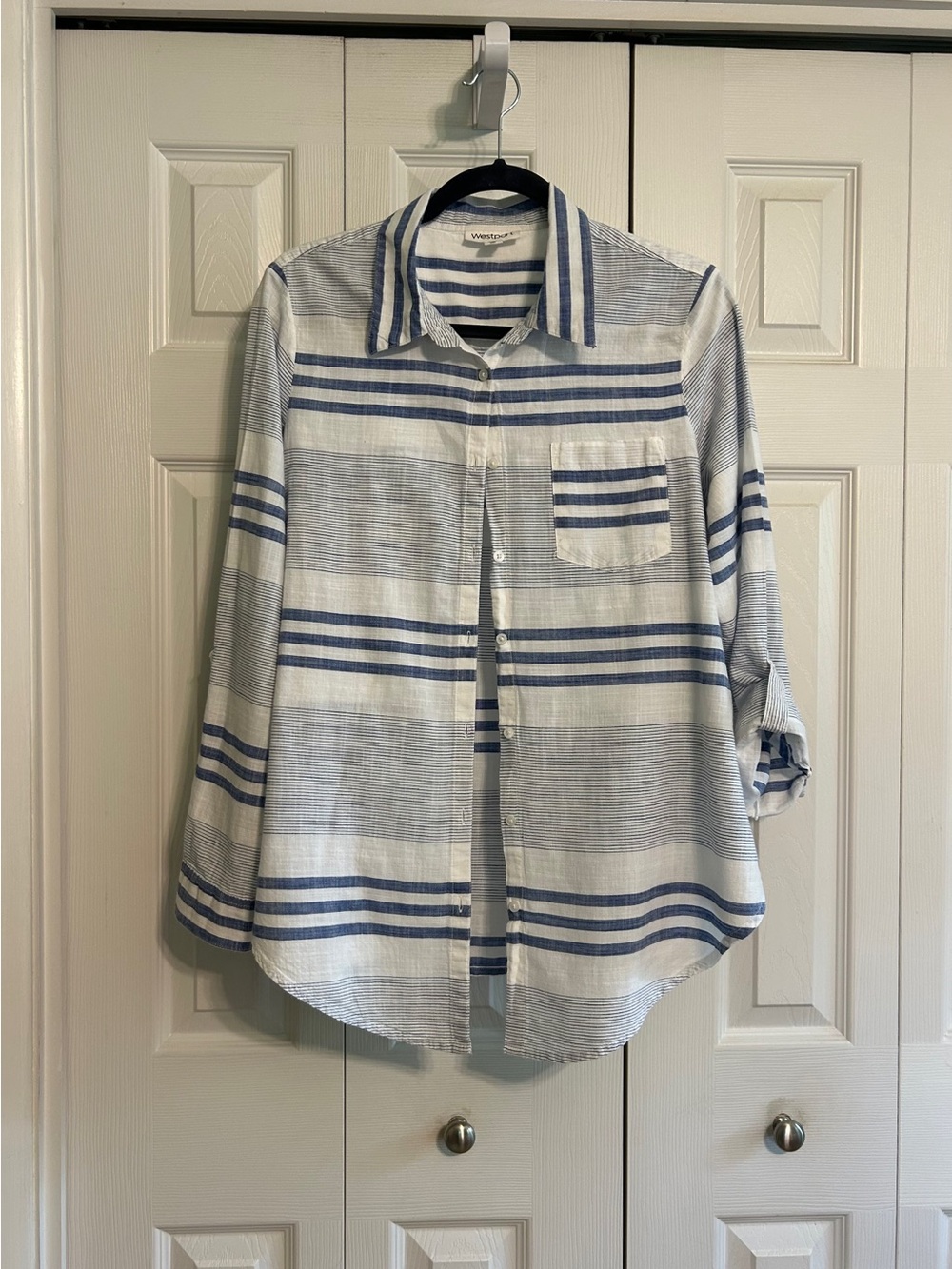 🍀Westport Blue and White Striped Button-Down Shirt